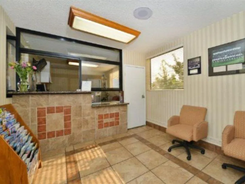 Hotel Lax Stadium Inn Lennox