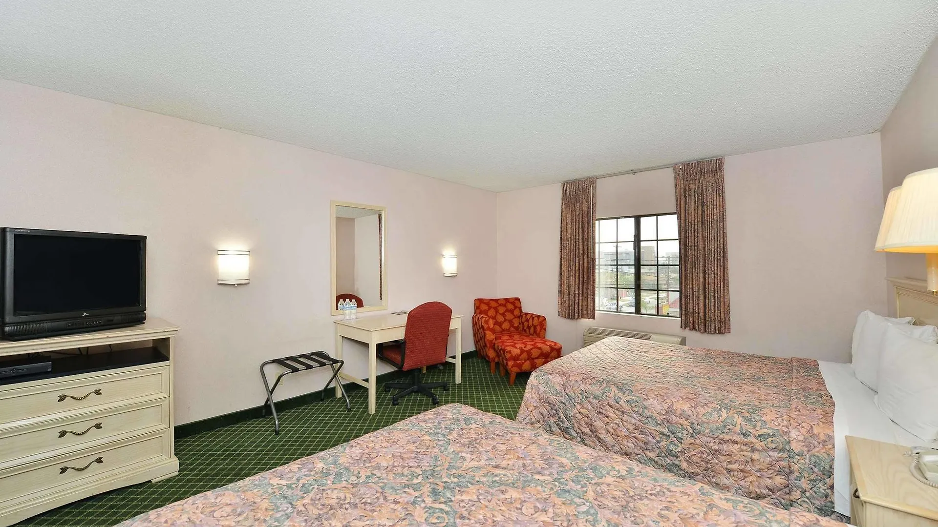 Lax Stadium Inn Lennox 2*,