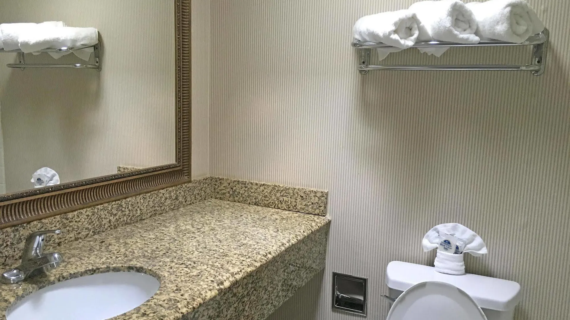Lax Stadium Inn Lennox